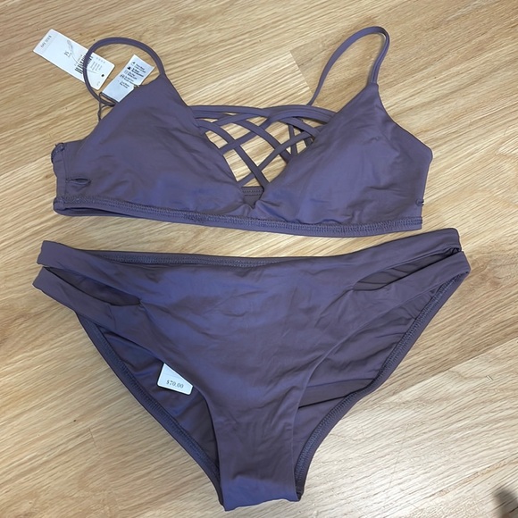 L Space swim. Size medium. Never been worn - Picture 1 of 1